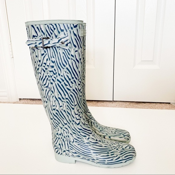 Hunter turquoise printed size 7 rain boots - Picture 7 of 11